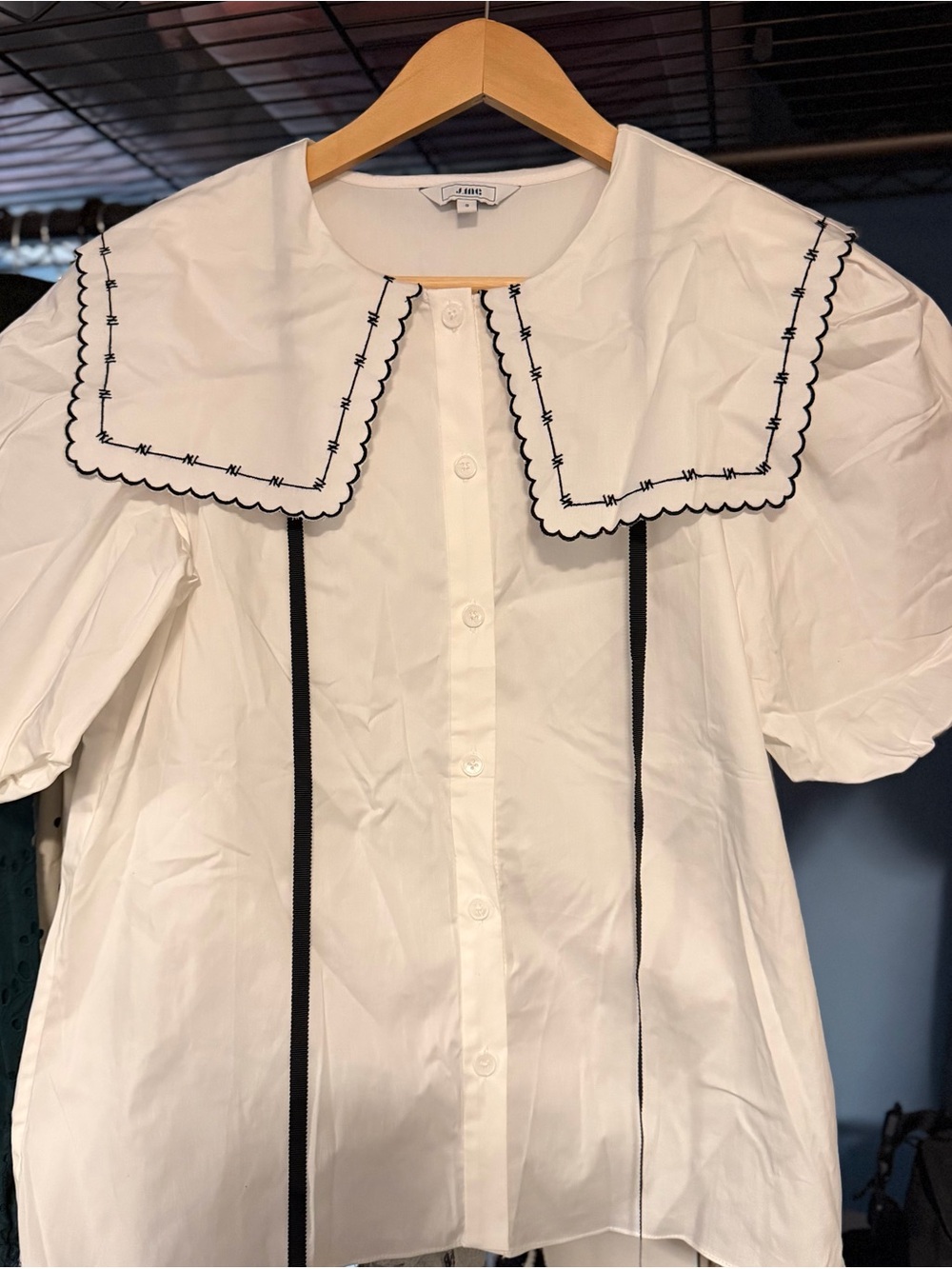 BNWOT J.ING Embroidered Collar Top